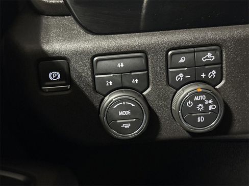 Used 2025 Chevrolet Silverado 2500 LT w/ Safety Package image 18