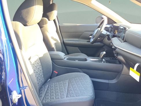 New 2026 Nissan Kicks SV FWD image 18