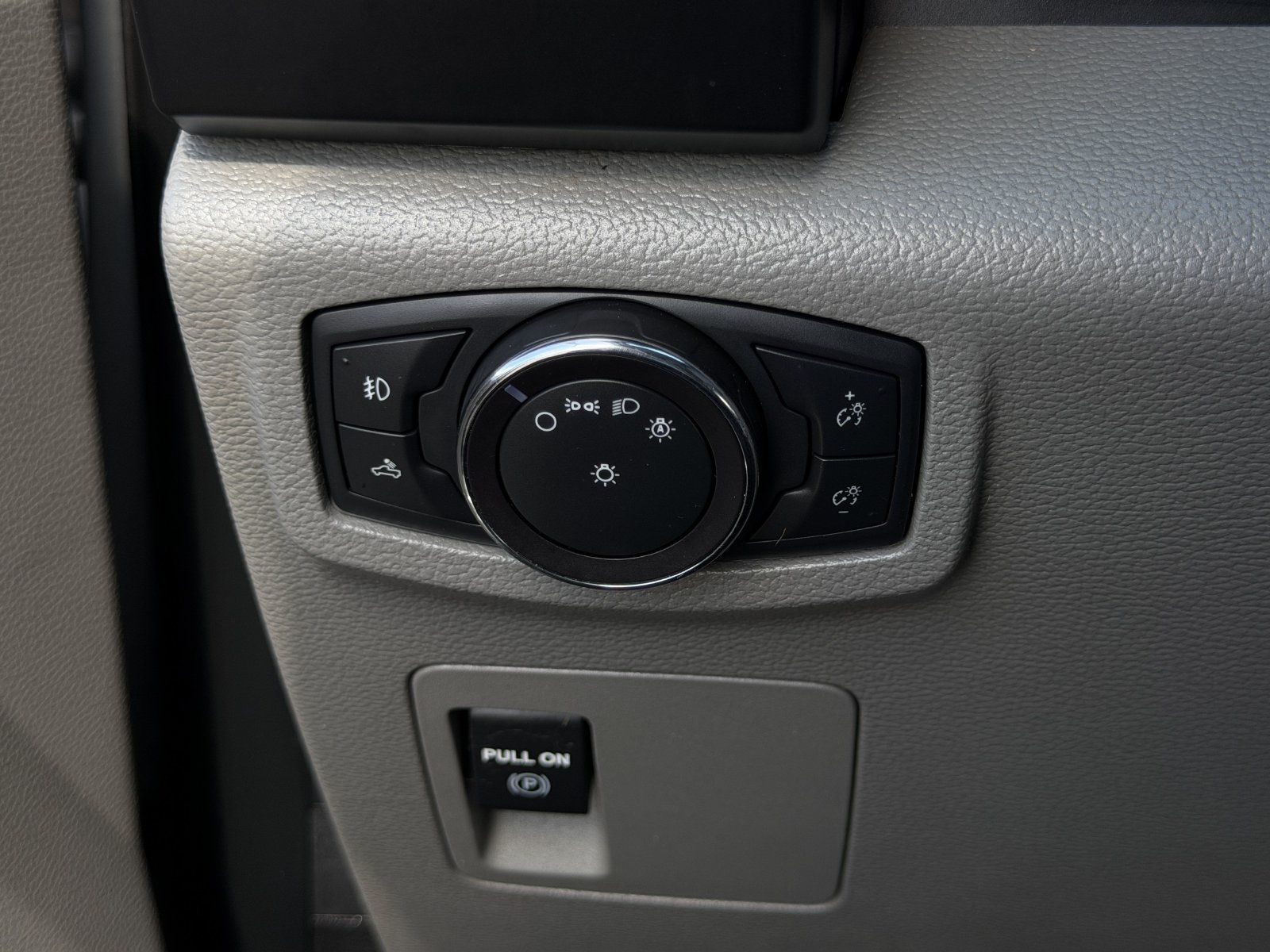 Used 2019 Ford F150 XL w/ Equipment Group 101A Mid RWD image 23