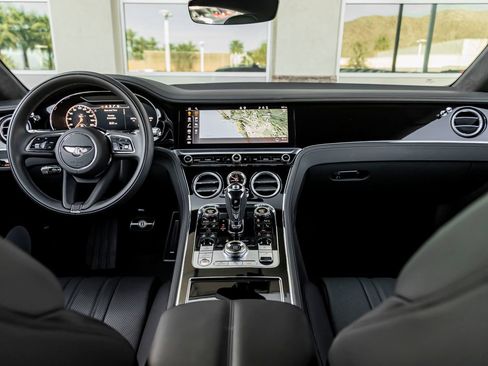 Used 2023 Bentley Continental GT Mulliner AWD/4WD image 4