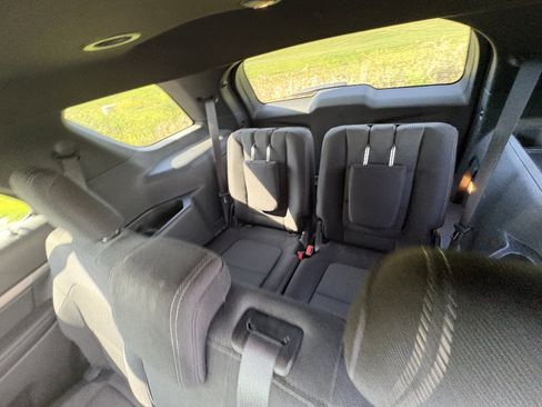Used 2018 Ford Explorer XLT AWD/4WD image 21