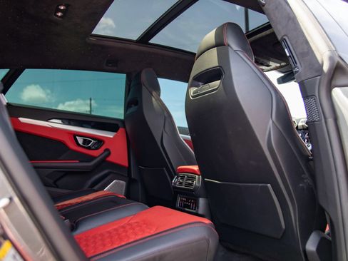 Used 2019 Lamborghini Urus AWD/4WD image 41