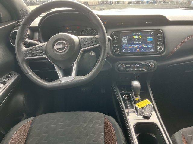 Used 2024 Nissan Kicks SR FWD image 13