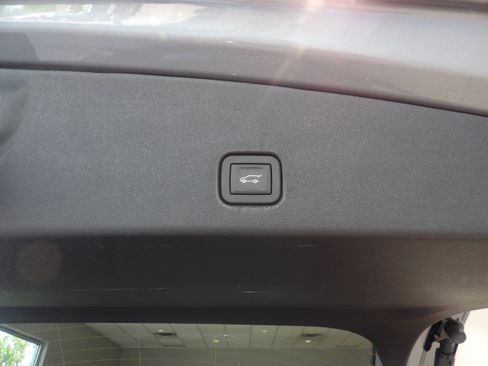 Used 2025 Cadillac Optiq Sport 1 AWD/4WD image 19