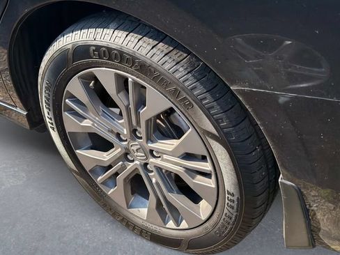 Used 2025 Honda Odyssey Touring image 10