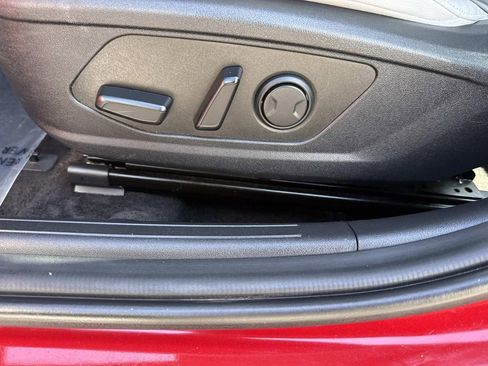Used 2024 Hyundai Elantra Limited FWD image 27
