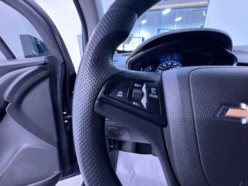 Used 2019 Chevrolet Trax LS w/ Tint and Cruise Package AWD/4WD image 19