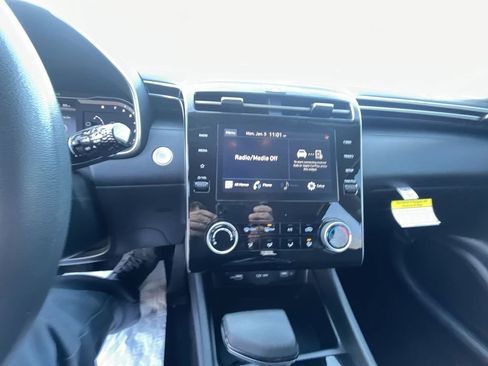 Used 2022 Hyundai Tucson SEL image 18