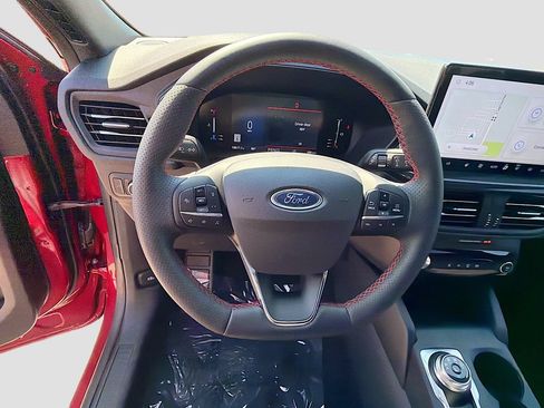 Used 2024 Ford Escape ST-Line w/ Tech Pack #1 AWD/4WD image 11