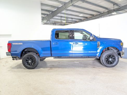 Used 2022 Ford F250 Lariat w/ Tremor Off-Road Package AWD/4WD image 2