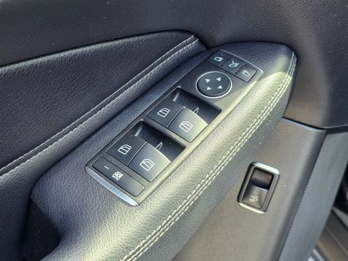 Used 2018 Mercedes-Benz GLE 350 w/ Premium 1 Package image 25