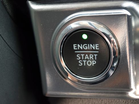 Used 2021 Ford F150 Lariat AWD/4WD image 12