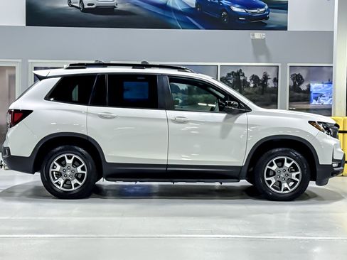 Used 2023 Honda Passport TrailSport image 8