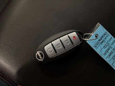 Certified 2025 Nissan Frontier PRO-4X image 35