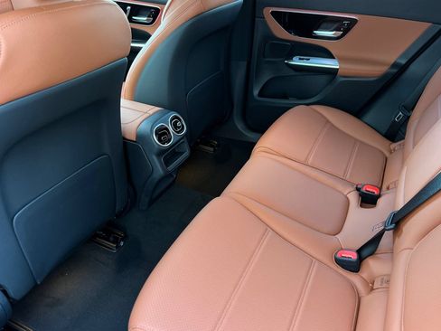 Certified 2026 Mercedes-Benz GLC 300 4MATIC image 4