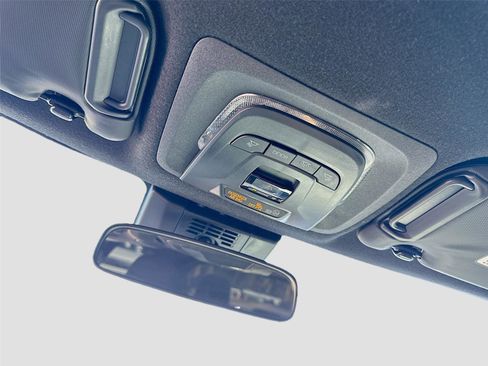 Used 2023 Toyota Corolla SE image 14