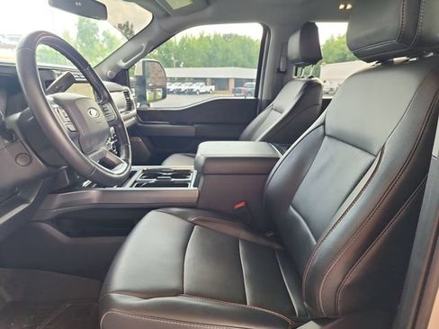 Used 2023 Ford F250 Lariat w/ Lariat Ultimate Package AWD/4WD image 13
