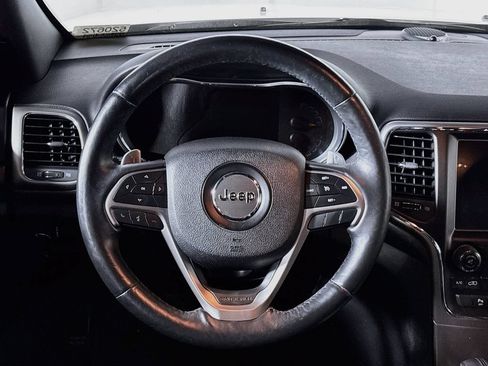 Used 2017 Jeep Grand Cherokee Altitude AWD/4WD image 13