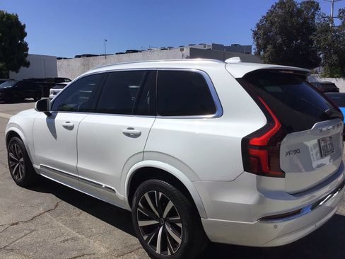 Used 2025 Volvo XC90 B6 Core w/ Climate Package AWD/4WD image 3