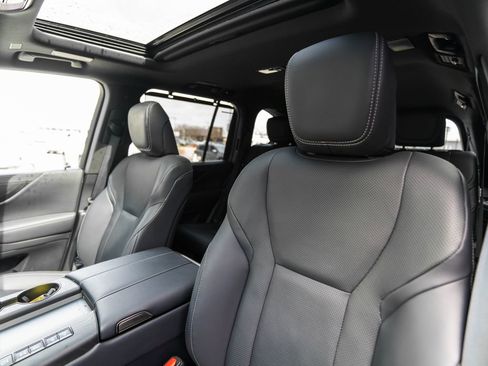 Used 2024 Lexus LX 600 4WD w/ Appearance Package image 6