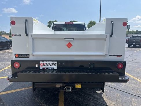 New 2024 RAM 2500 Tradesman w/ Chrome Appearance Group image 10