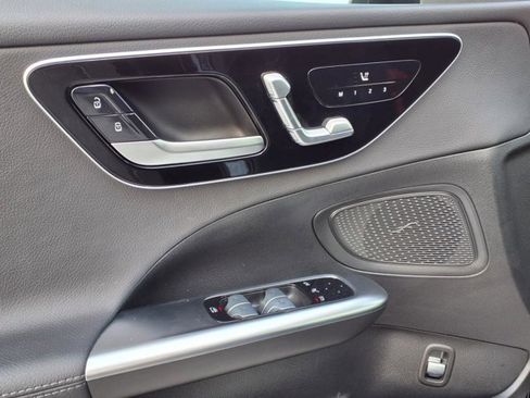 Used 2025 Mercedes-Benz C 300 4MATIC Sedan image 13