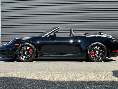 Used 2023 Porsche 911 Carrera 4 GTS image 2