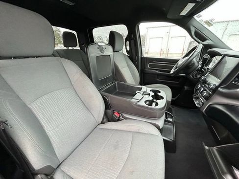 Used 2024 RAM 3500 Big Horn AWD/4WD image 23