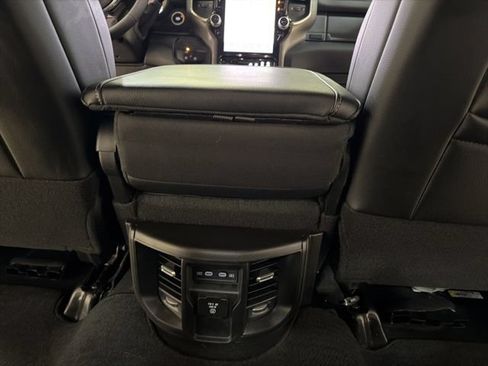 Used 2026 RAM 2500 Laramie AWD/4WD image 27