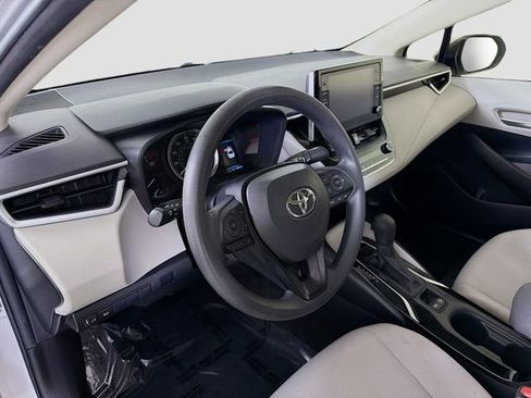 Used 2020 Toyota Corolla LE FWD image 9