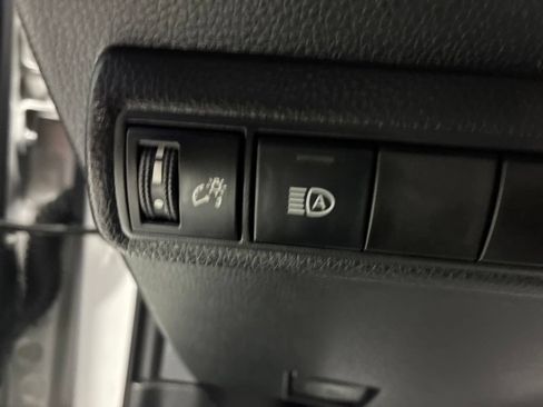 Used 2020 Toyota Corolla XSE FWD image 18