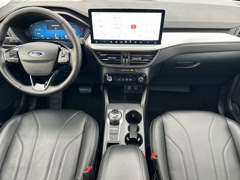 Certified 2025 Ford Escape SE w/ PHEV Premium Package image 3