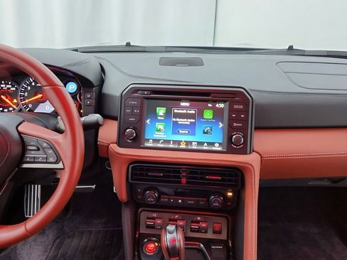 Used 2024 Nissan GT-R Premium w/ Premium Interior Package image 23