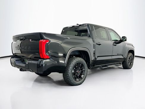 Used 2026 Toyota Tundra SR5 w/ SR5 Convenience Package AWD/4WD image 9