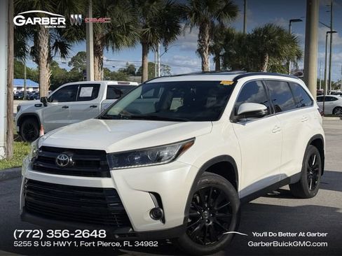 Used 2019 Toyota Highlander SE AWD/4WD image 1