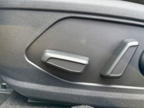 New 2026 Hyundai Elantra Limited image 27