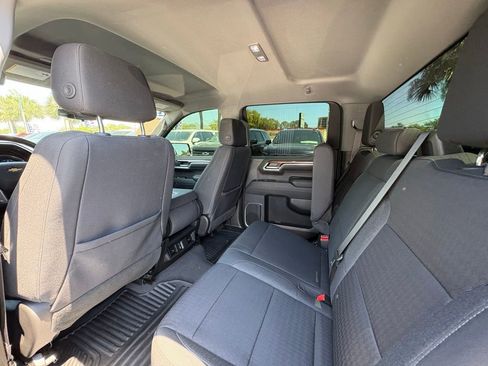 Used 2023 Chevrolet Silverado 1500 LT AWD/4WD image 15