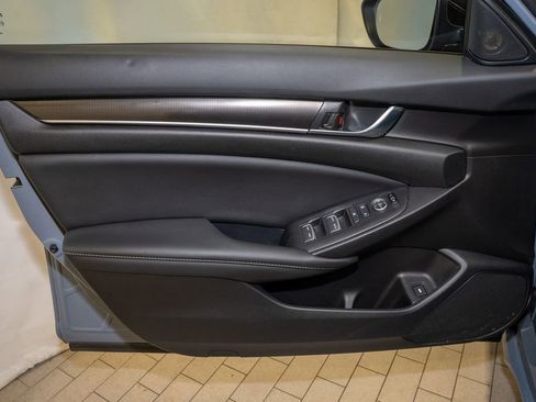 Used 2022 Honda Accord Sport image 10