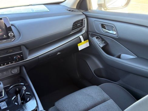 New 2026 Nissan Rogue SV image 10