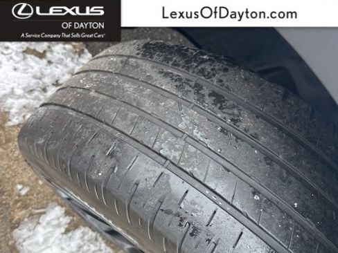 Used 2022 Tesla Model Y Long Range image 9