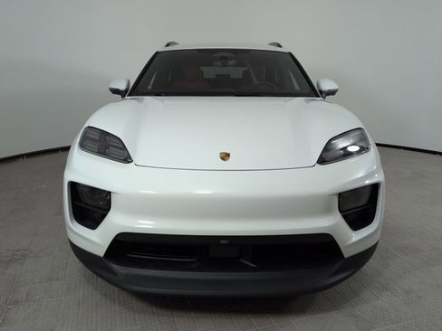 New 2026 Porsche Macan Electric image 7