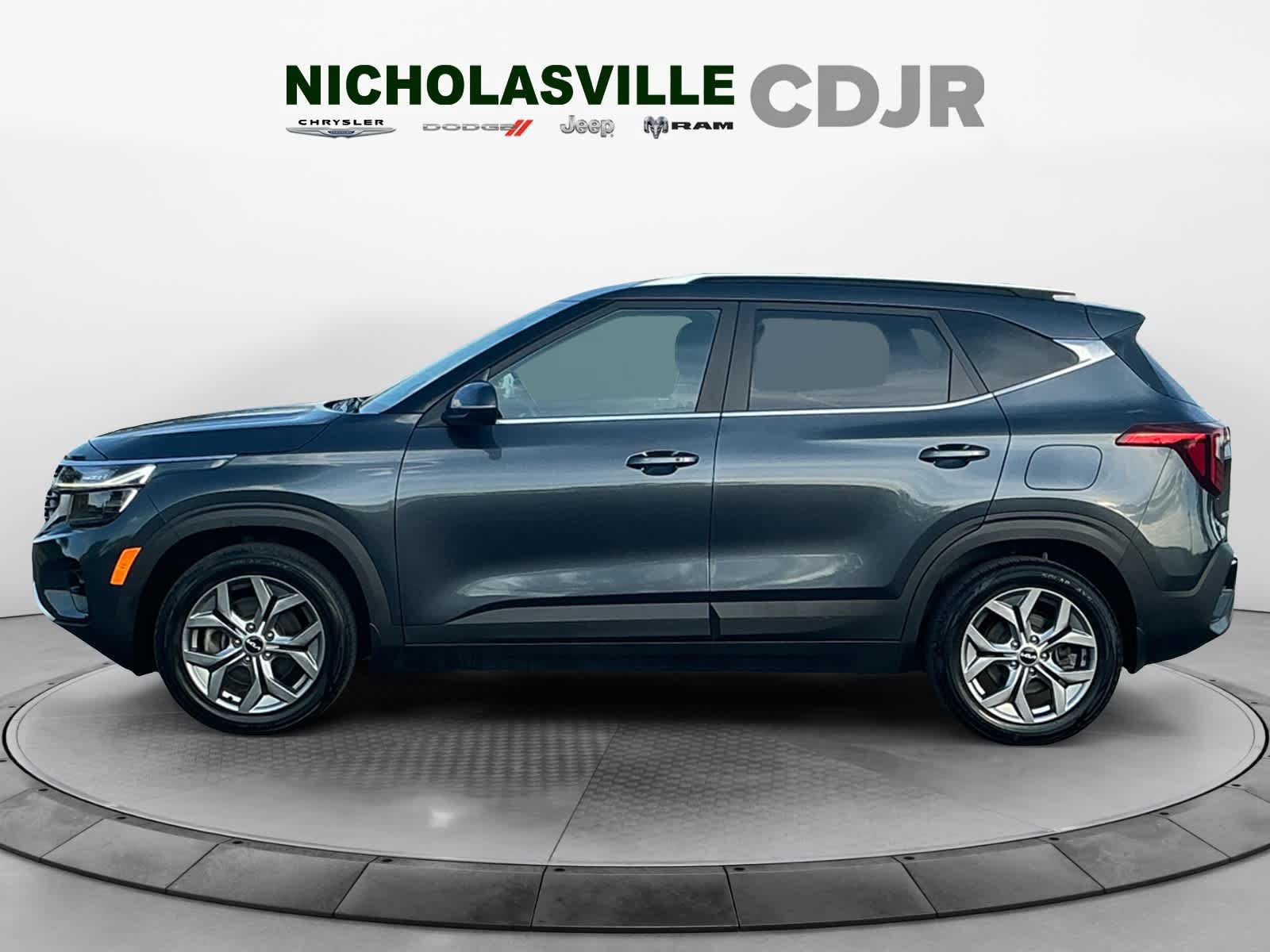 Used 2024 Kia Seltos S AWD/4WD image 2