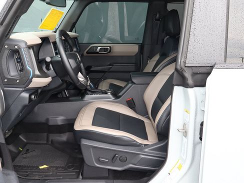 Used 2024 Ford Bronco Wildtrak AWD/4WD image 7