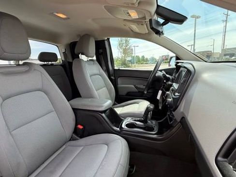 Used 2017 Chevrolet Colorado W/T w/ WT Convenience Package AWD/4WD image 18