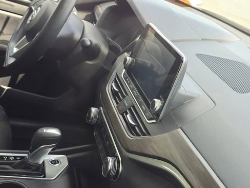 Certified 2025 Nissan Altima 2.5 SV image 7