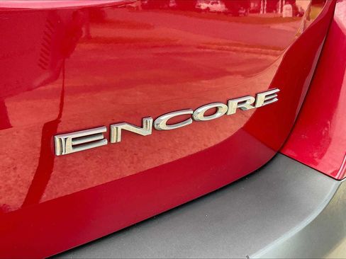 Used 2015 Buick Encore FWD image 9