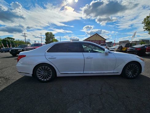 Used 2018 Genesis G90 5.0 Ultimate RWD image 6