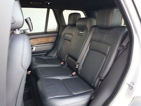 Used 2019 Land Rover Range Rover SE AWD/4WD image 17