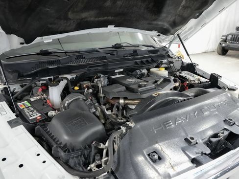 Used 2018 RAM 2500 SLT AWD/4WD image 32