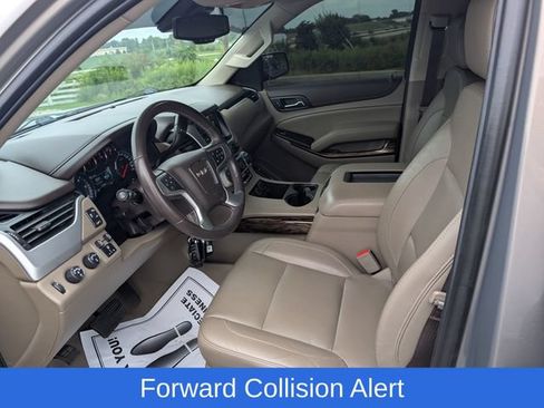Used 2019 GMC Yukon XL SLT AWD/4WD image 17